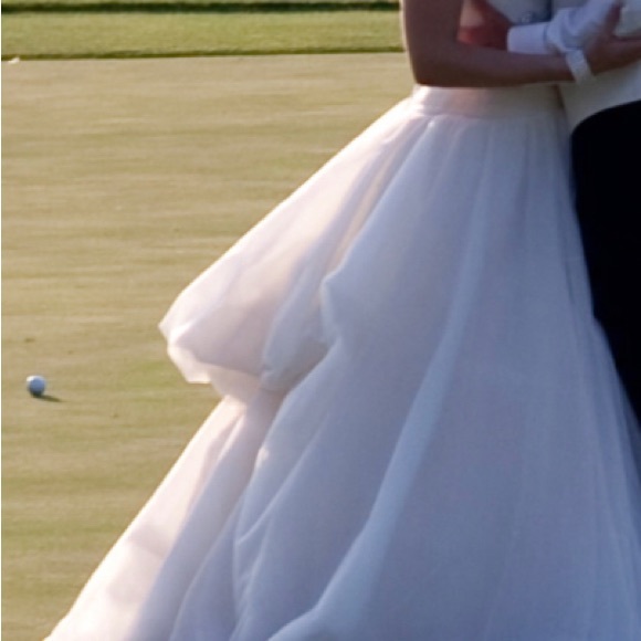 2010 Kenneth Pool size 12 for sale, bustles as shown (fits more like an 8/10) - Picture 3 of 13